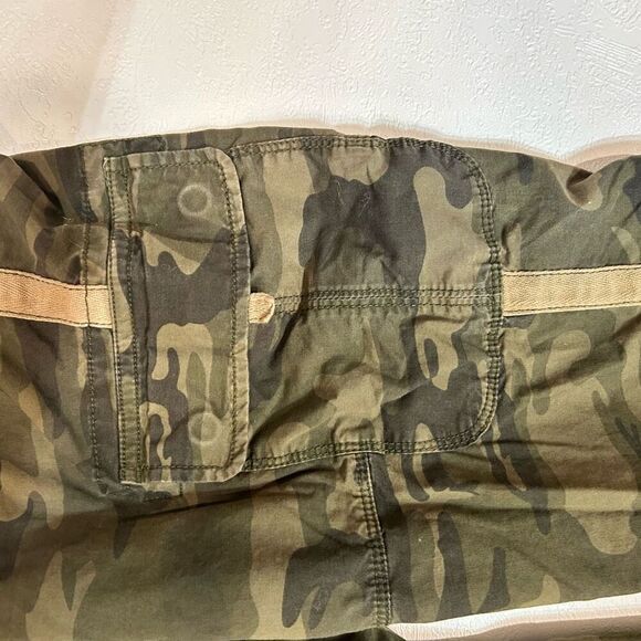 Sanctuary Anthropologie Terrain Cargo Pants Green Womens 27 Cropped Camo - Picture 5 of 8